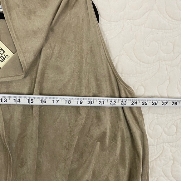 NEW Max Studio Sleeveless Vest Faux Suede - Picture 6 of 8
